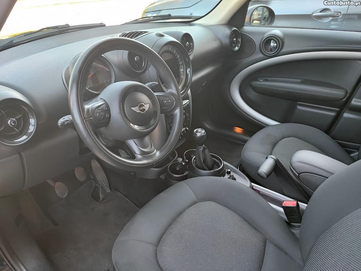 MINI Countryman COOPER 1.6 D — fotografia 10