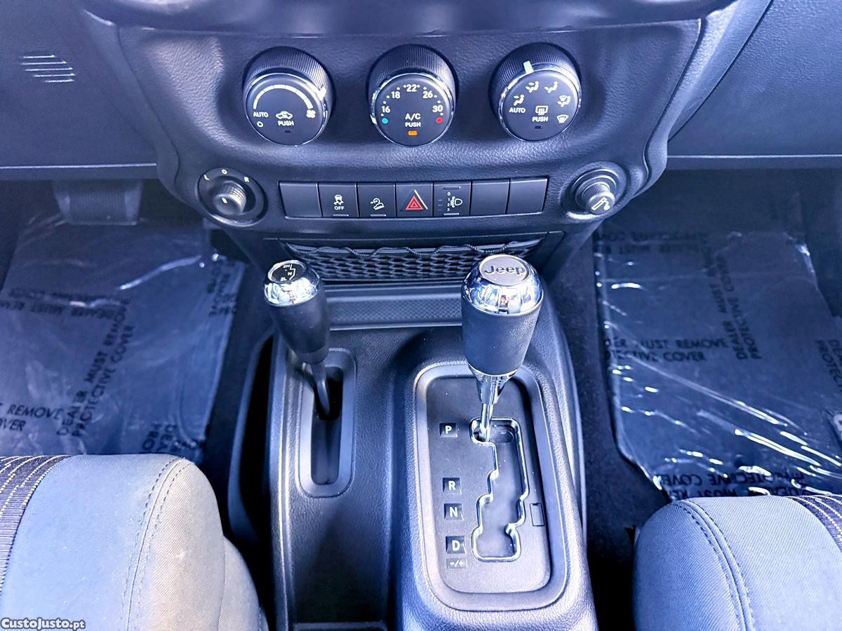 Jeep Wrangler Sahara Unlimited — fotografia 42
