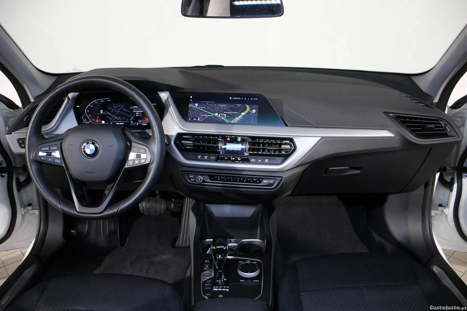 BMW 116 i — fotografia 11