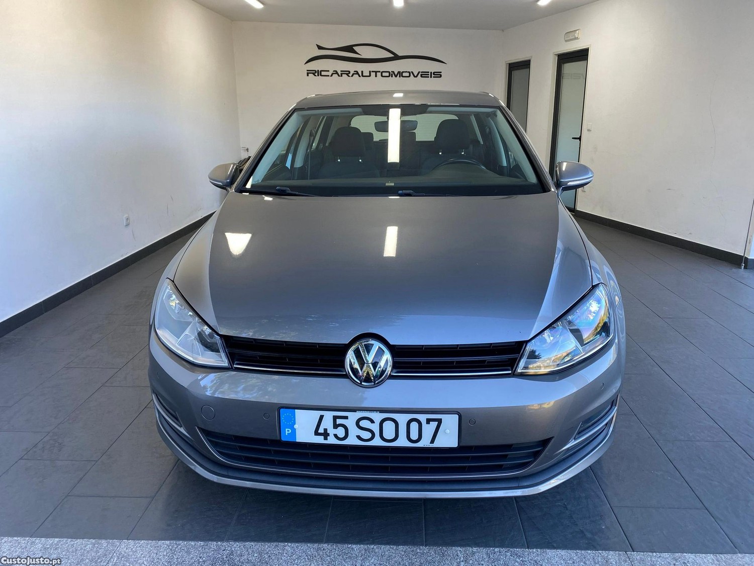 VW Golf 1.6 TDi BlueMotion Trendline - 17 — photo 2