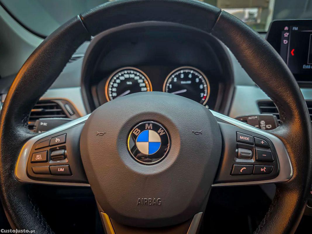 BMW X1 xDrive25e Advantage — fotografia 6