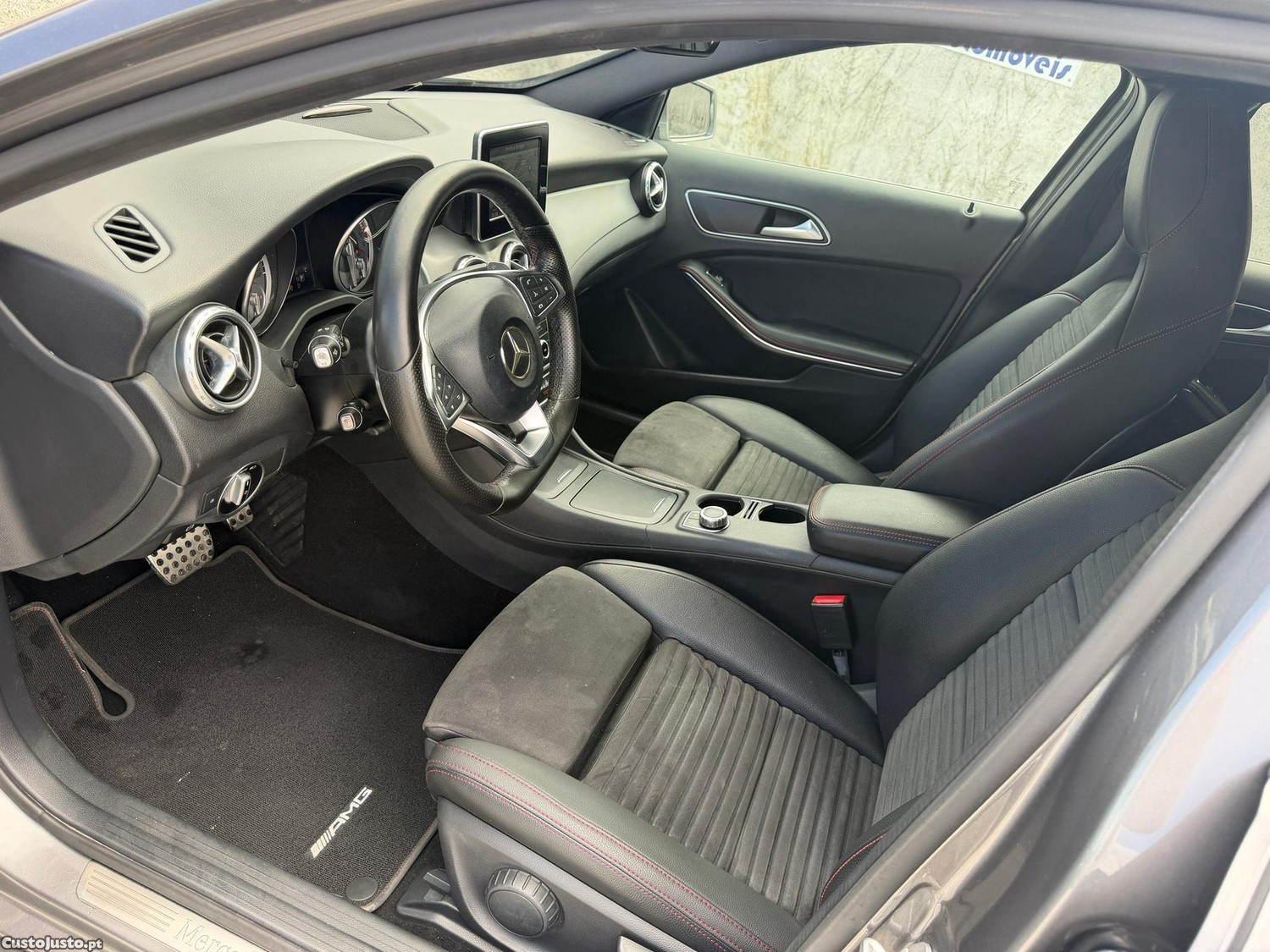 Mercedes-Benz GLA 200 d AMG Line Aut. — fotografia 7