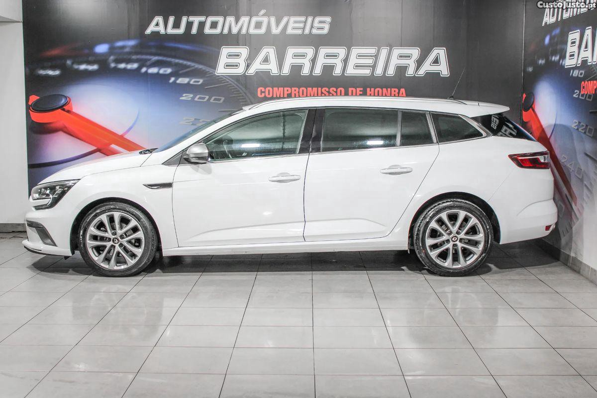 Renault Mégane Sport Tourer 1.5 Blue dCi GT Line — fotografia 13