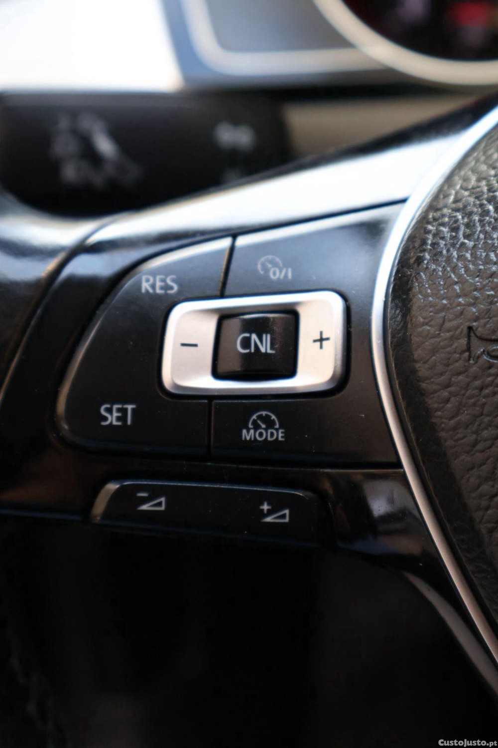 Volkswagen Passat 1.6 Tdi Bluemotion Cx Automática — fotografia 18