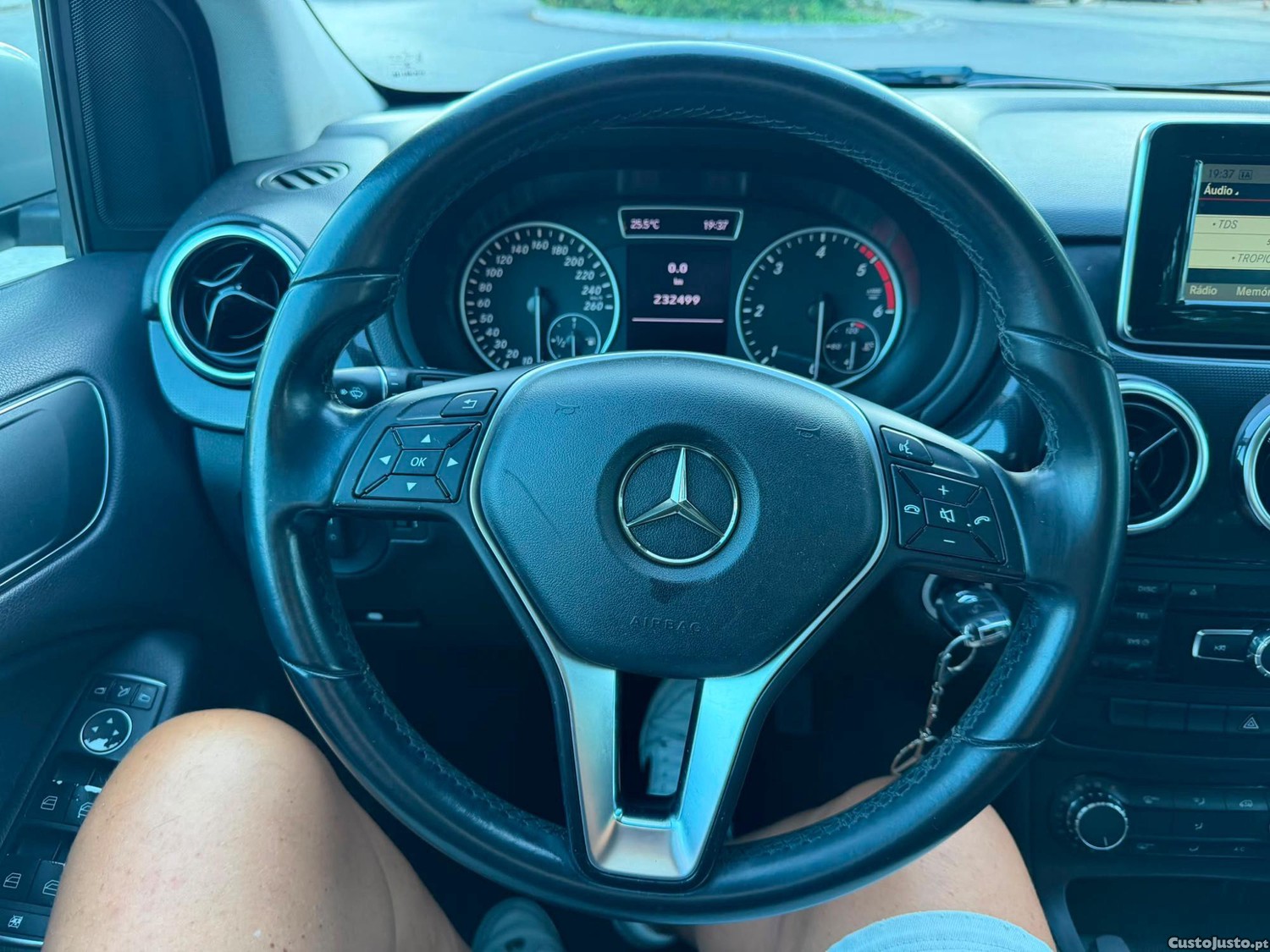 Mercedes-Benz B 180 blueefficiency — fotografia 2