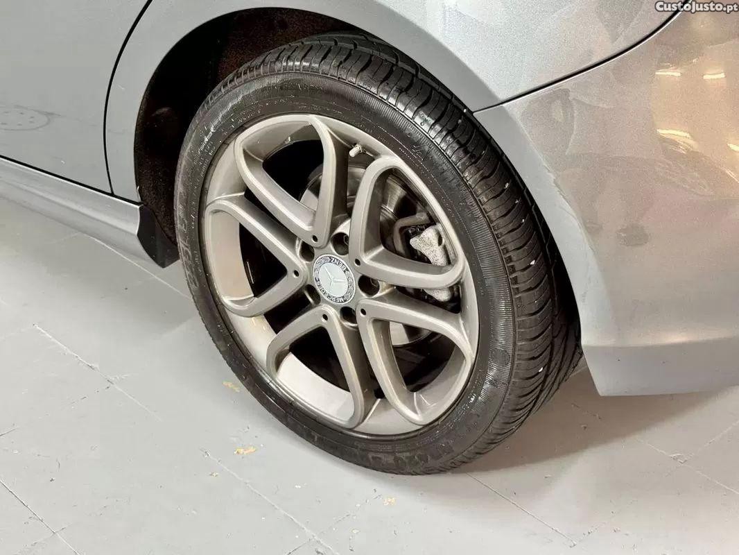 Mercedes-Benz A 180 D 7g-dct peak edition — fotografia 5