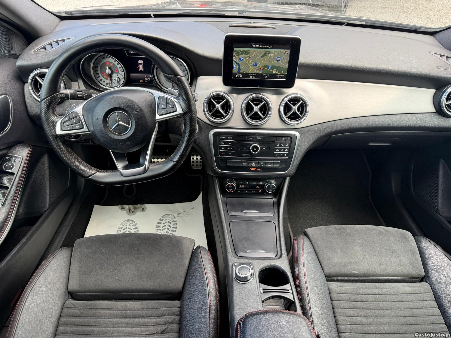 Mercedes-Benz GLA 200 d AMG Line Aut. — fotografia 8