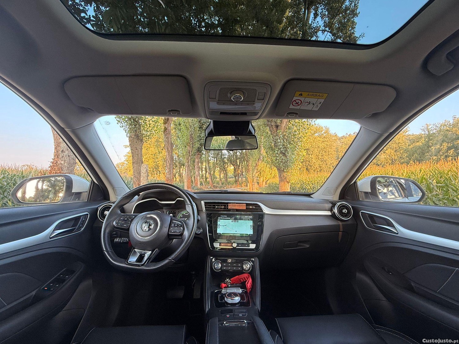 MG ZS EV Luxury — fotografia 14