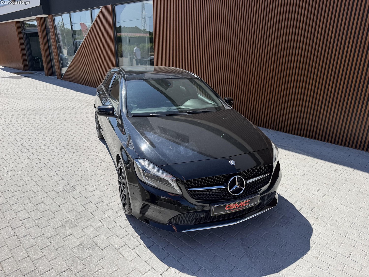 Mercedes-Benz A 180 Black edition — fotografia 4