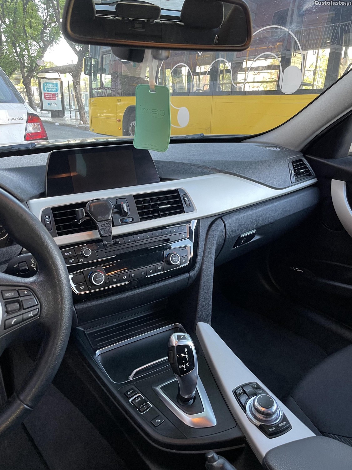 BMW 318 Advantage — fotografia 3