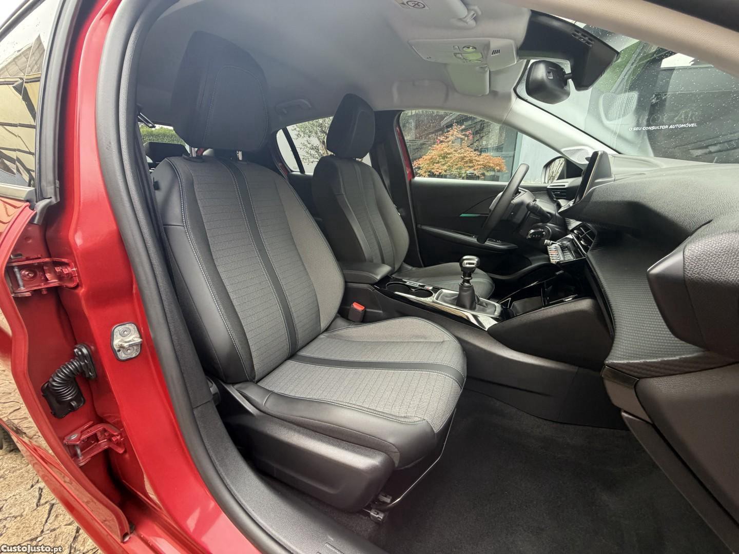 Peugeot 208 1.2 PureTech Active — fotografia 12