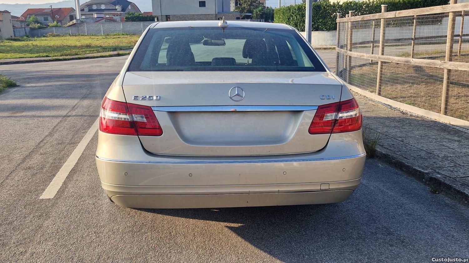Mercedes-Benz E 250 Avantgarde - 11 foto 4