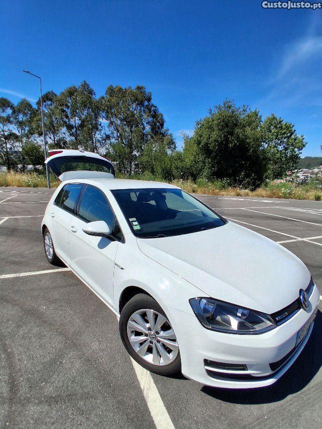 Volkswagen Golf 1.6 TDI Bluemotion Confortline — fotografia 8