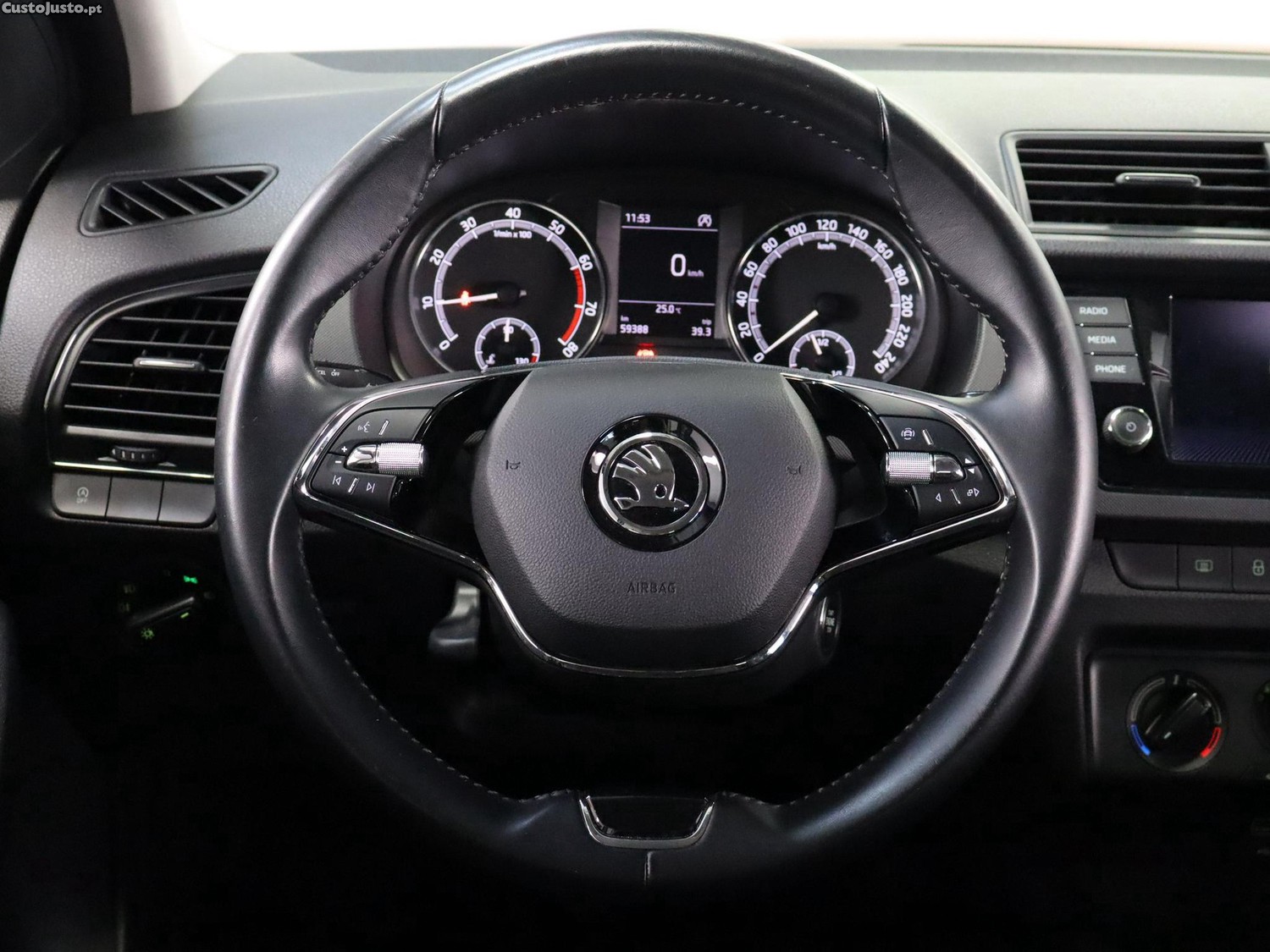 Skoda Fabia 1.0 TSI Ambition — fotografia 8