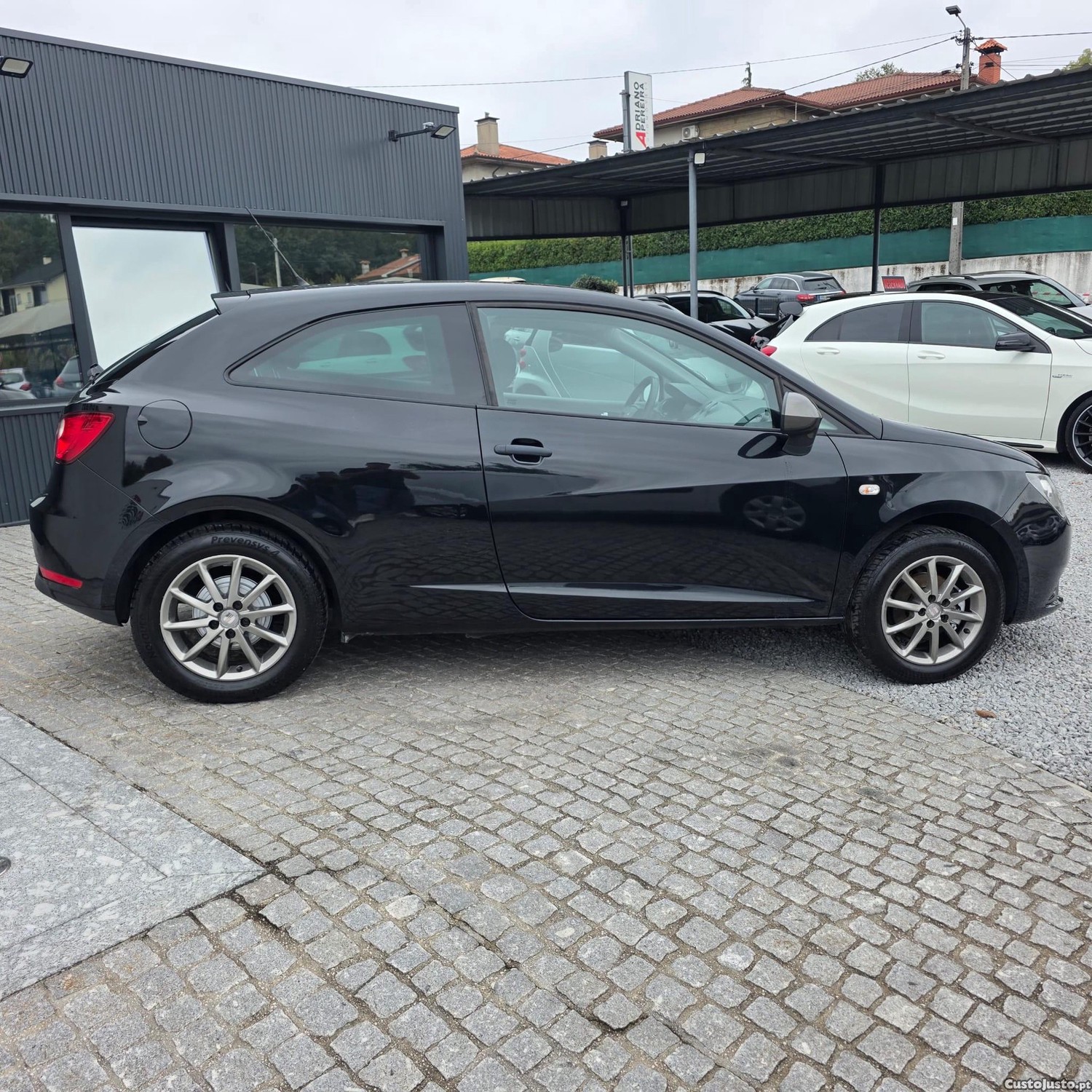 SEAT Ibiza 1.2 12V Reference — fotografia 14