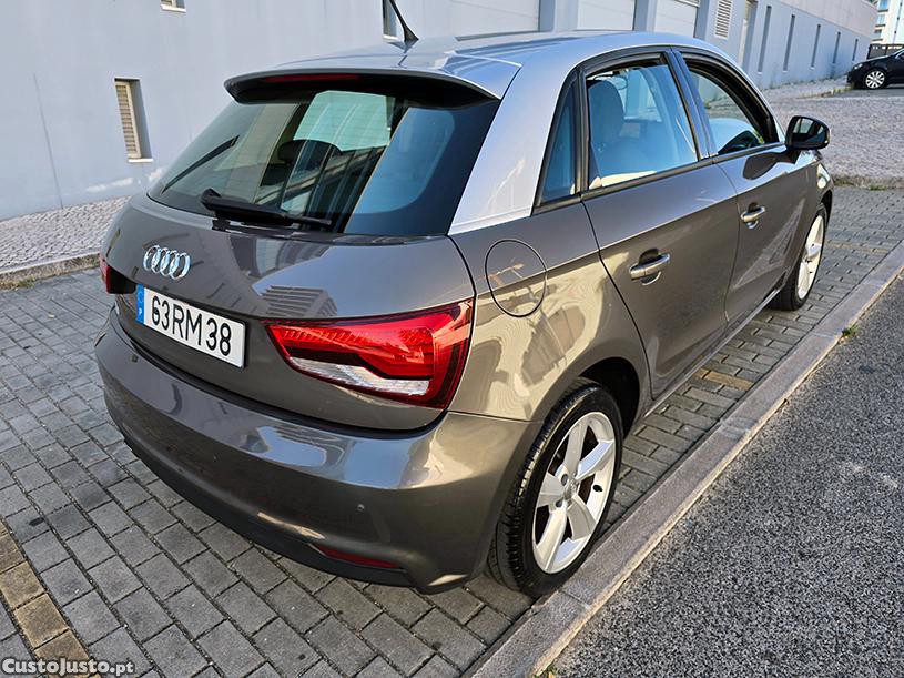 Audi A1 1.0 TFSI Design — fotografia 8