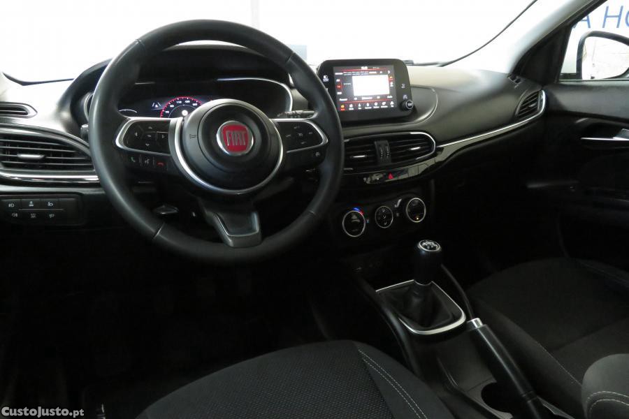 Fiat Tipo 1.0 GSE T3 City Life — fotografia 24
