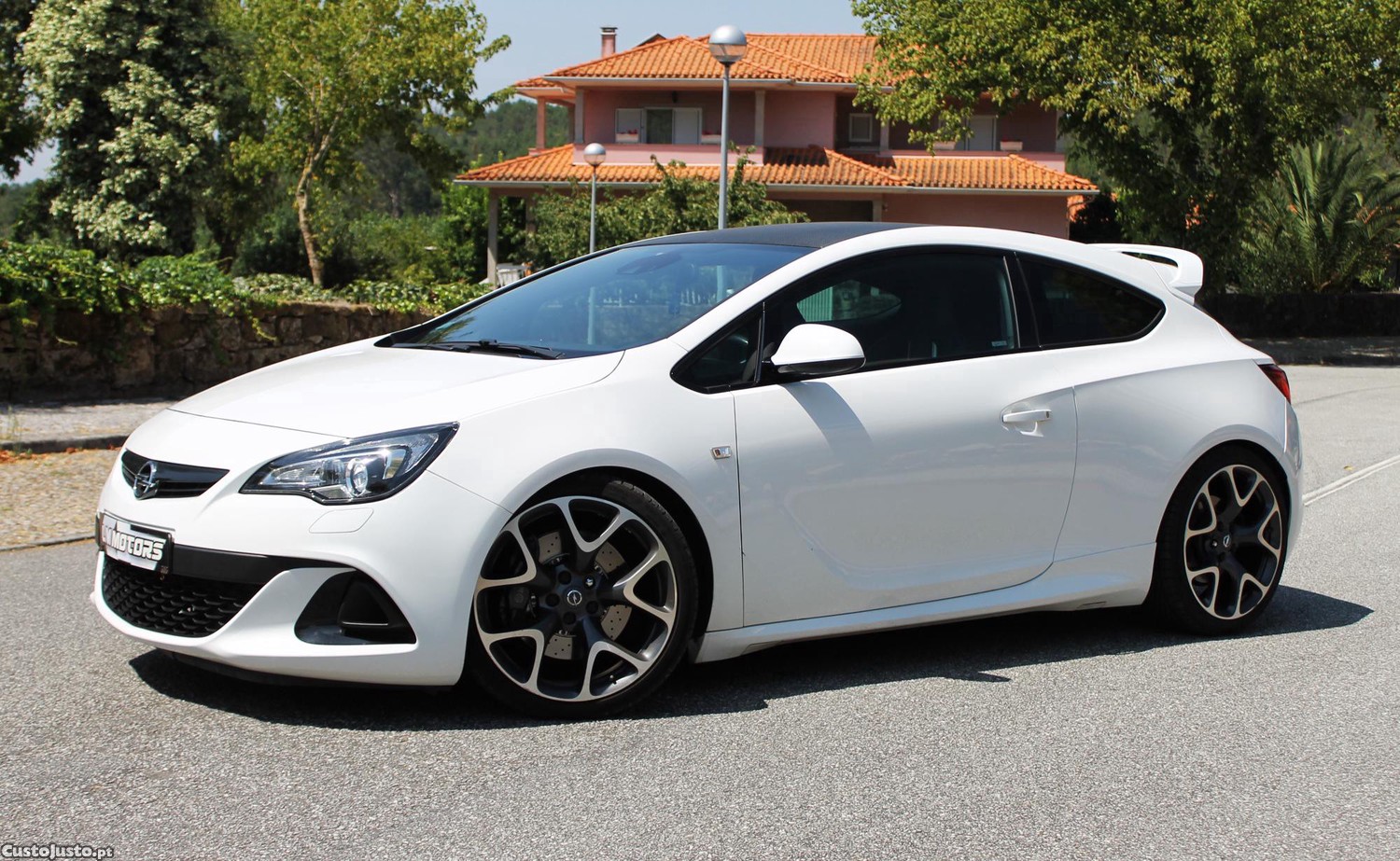 Opel Astra OPC 2.0T — fotografia 16