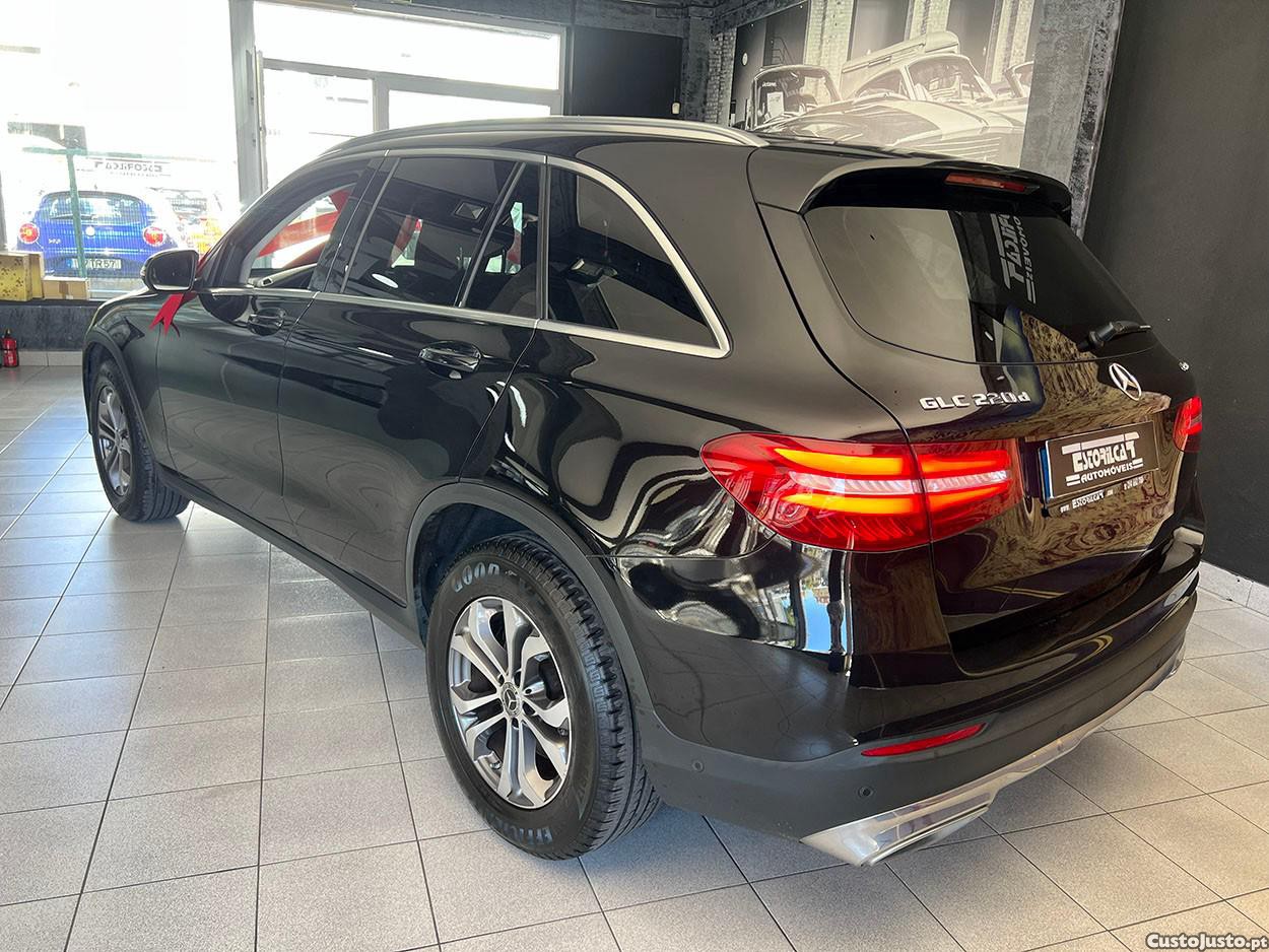 Mercedes-Benz GLC 220 d 4Matic Edition — fotografia 20