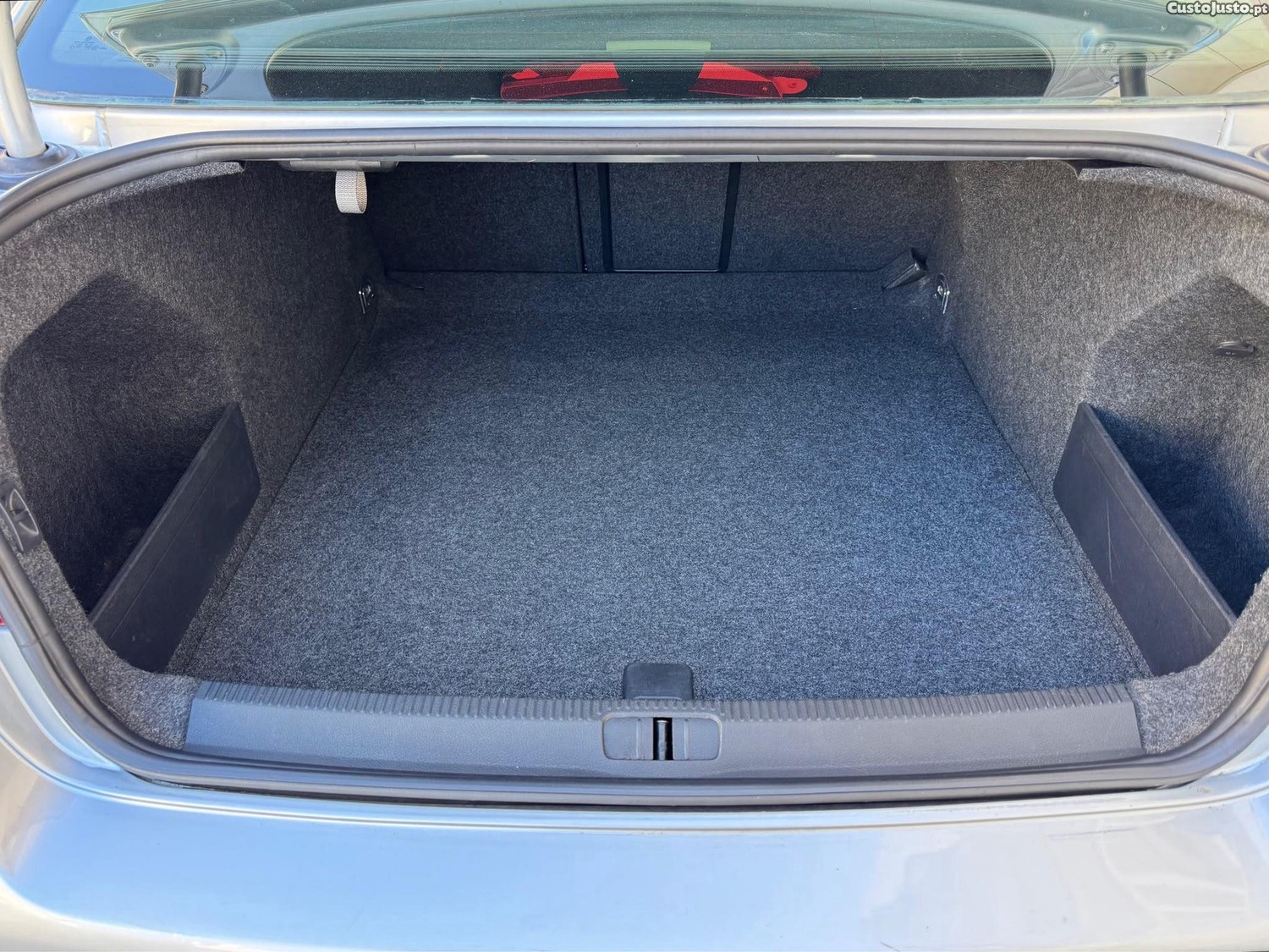 Volkswagen Passat 1.9 Tdi Comfortline — fotografia 4