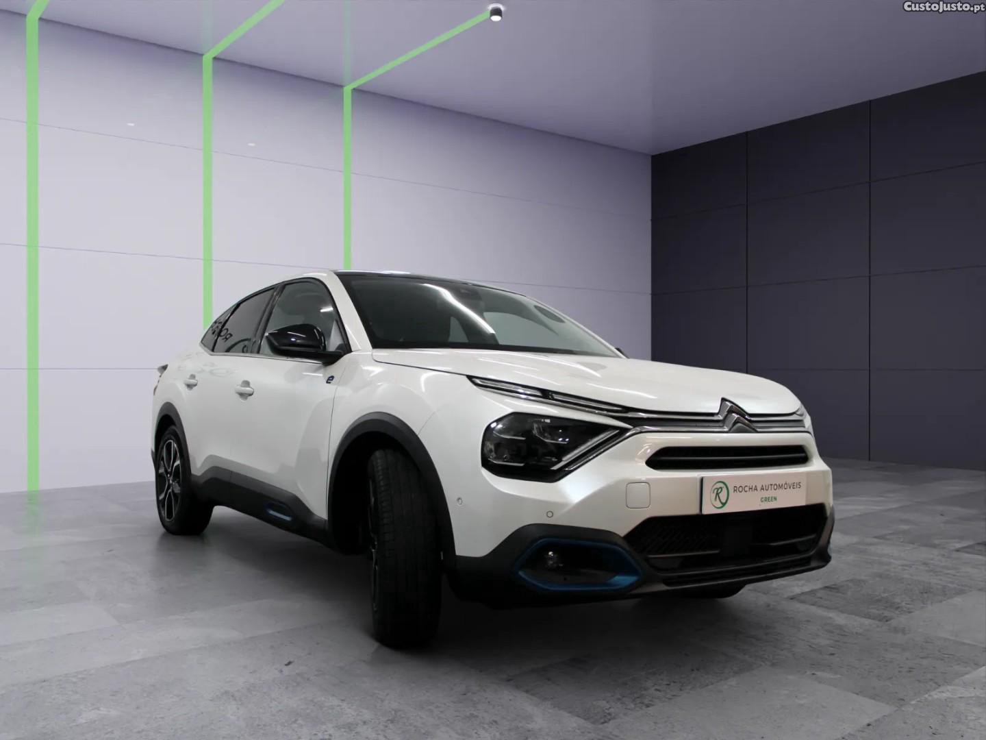 Citroën e-C4 Shine — fotografia 12