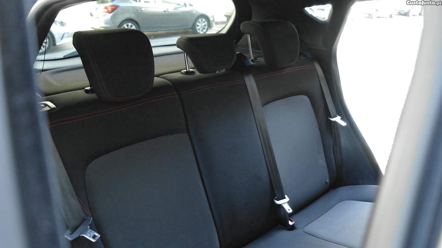 Ford Fiesta 1.0 EcoBoost ST-Line — fotografia 8