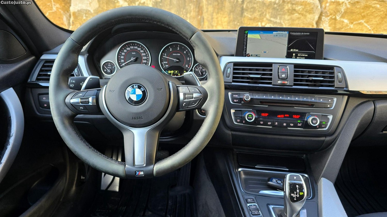 BMW 320 d Touring Auto Pack M — fotografia 18