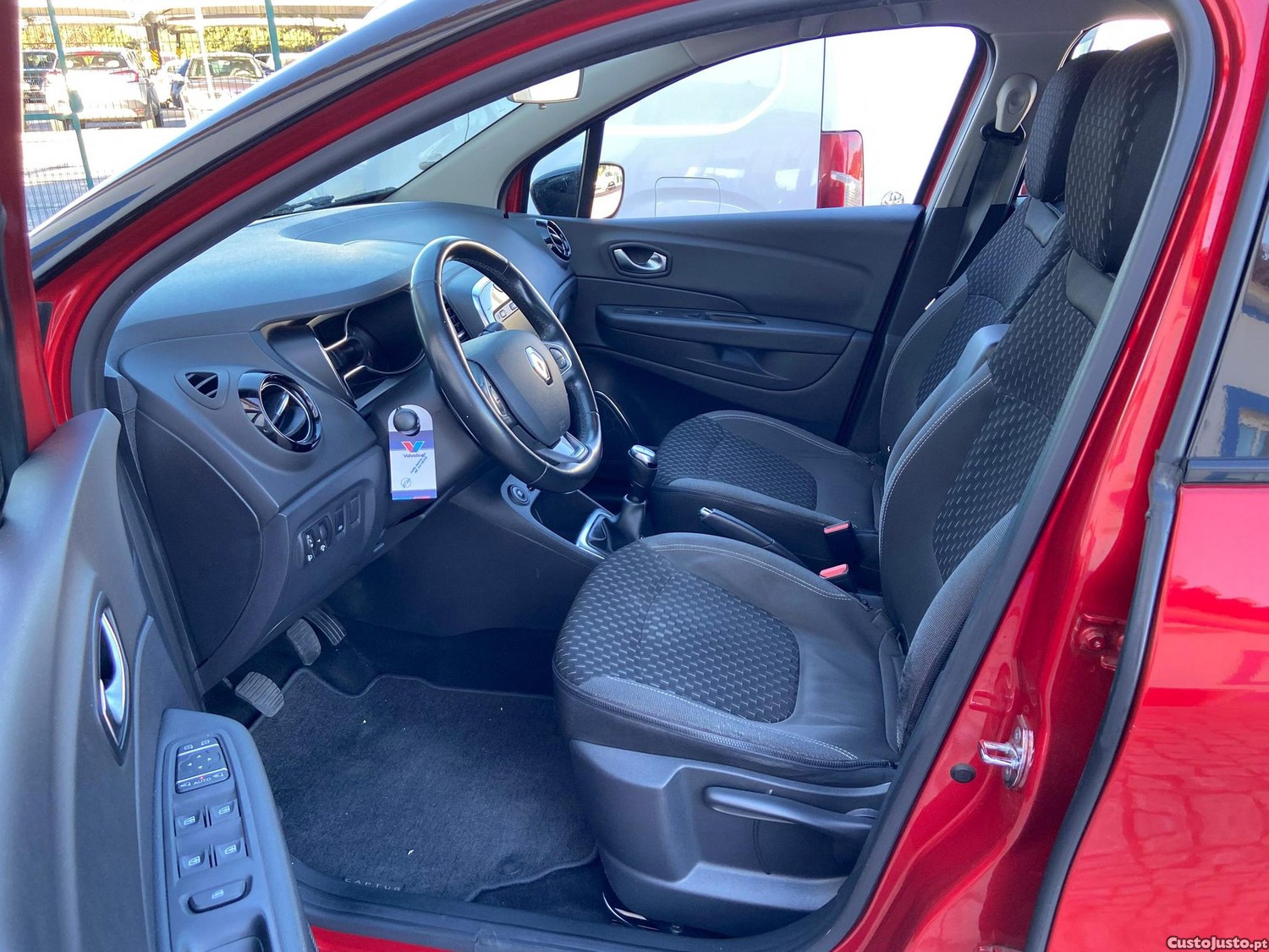 Renault Captur 0.9 TCe Exclusive — fotografia 9