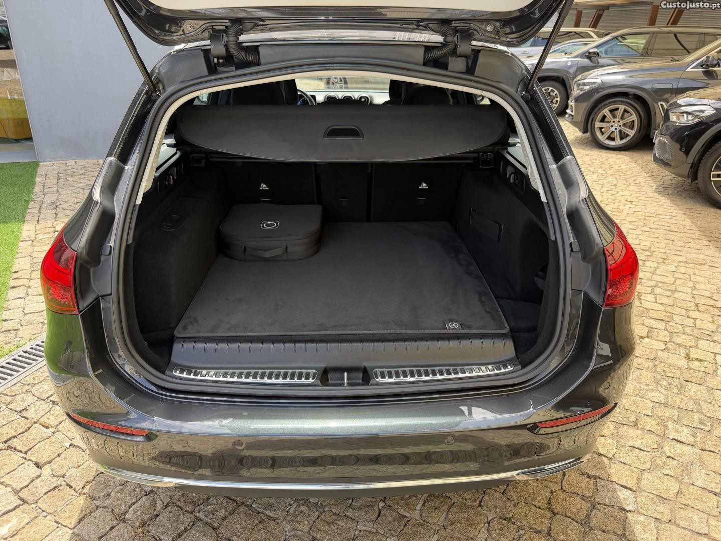 Mercedes-Benz C 300 e Avantgarde — fotografia 7