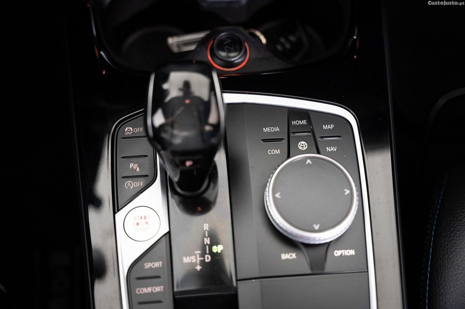 BMW 116 d Pack Desportivo M Auto — fotografia 7