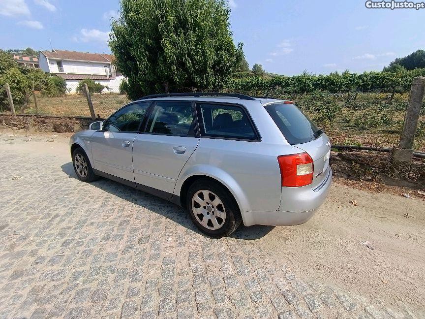 Audi A4 Avant 1.9 TDI 130 cv — fotografia 4