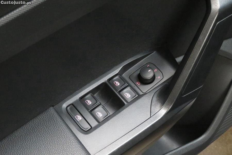 SEAT Ibiza 1.0 TSI Reference — fotografia 10