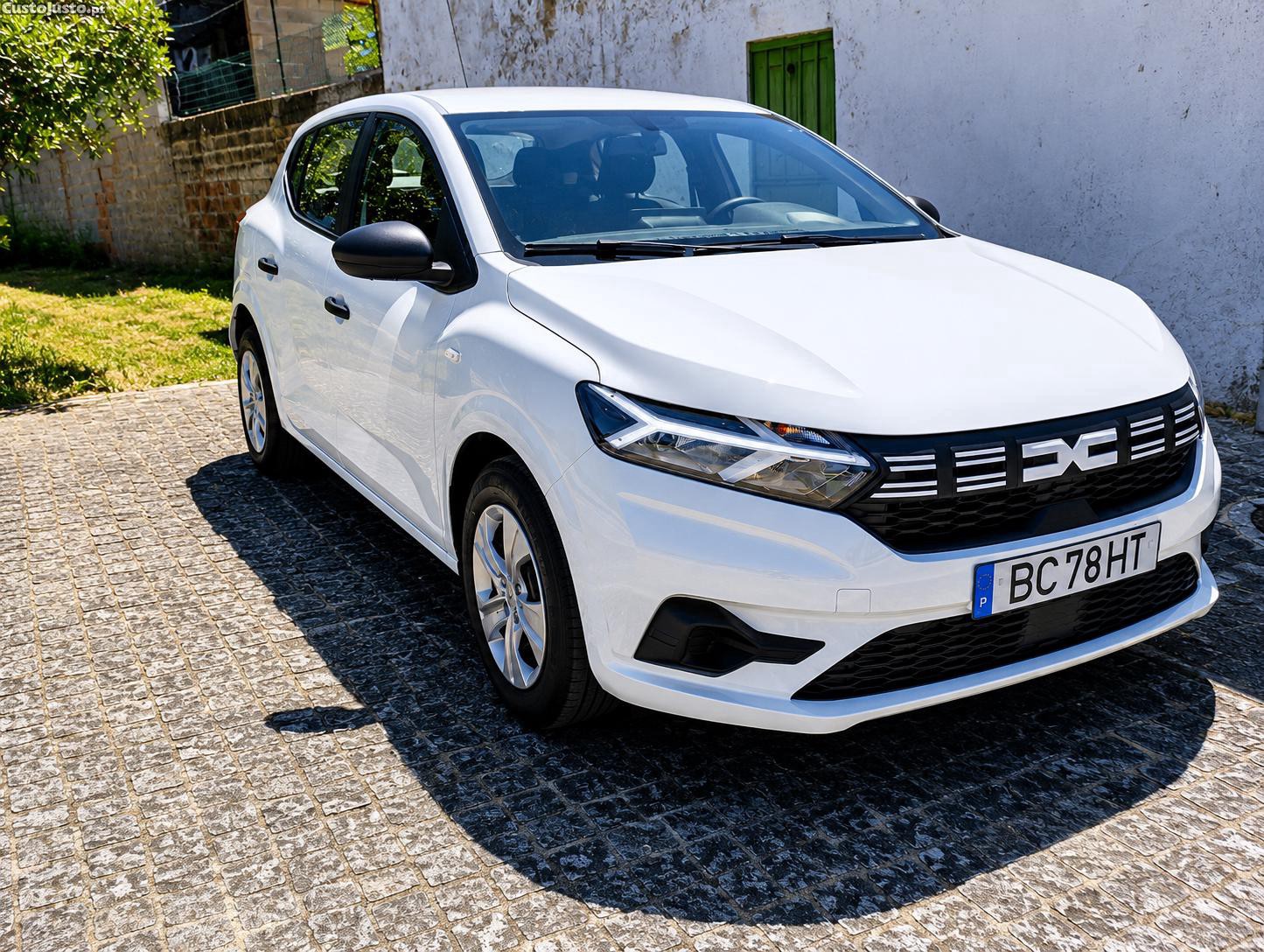 Dacia Sandero 1.0 SCe 65 CV — fotografia 13