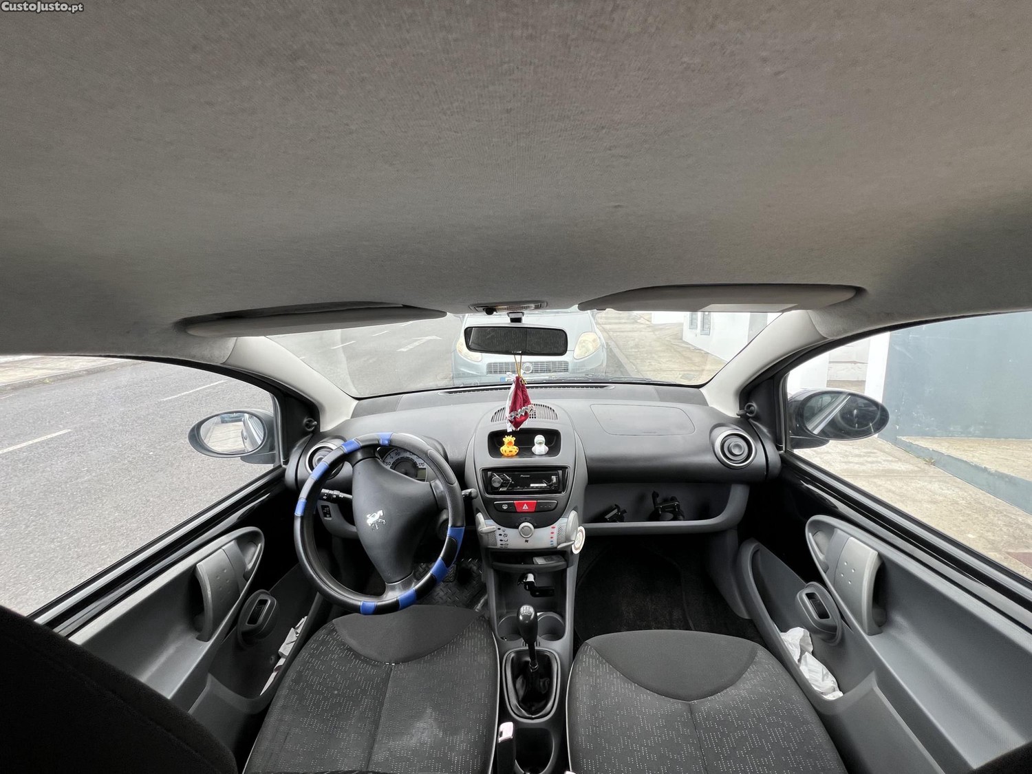 Peugeot 107 1.0 — fotografia 7