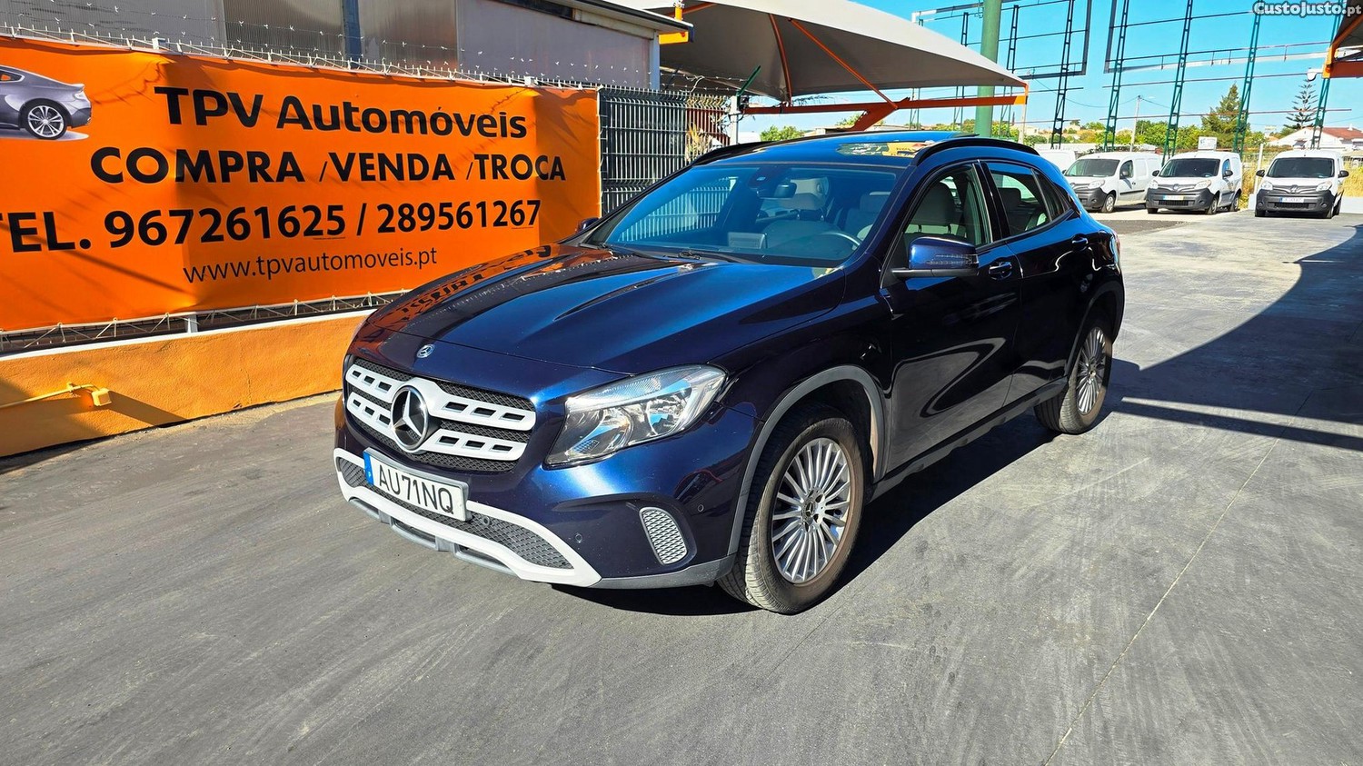 Mercedes-Benz GLA 180 d Style — fotografia 3
