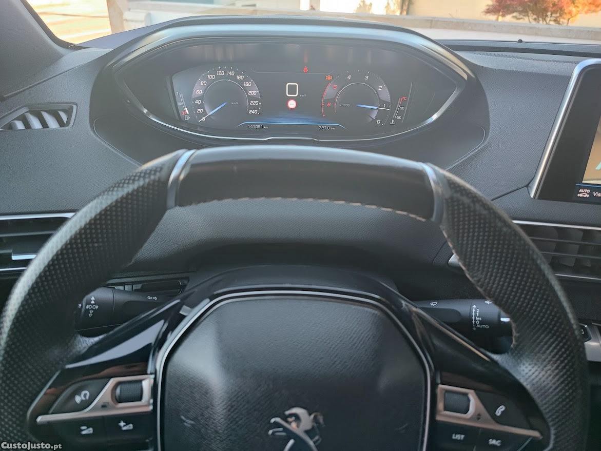 Peugeot 5008 GT LINE 1.5 BLUEHDI — fotografia 4