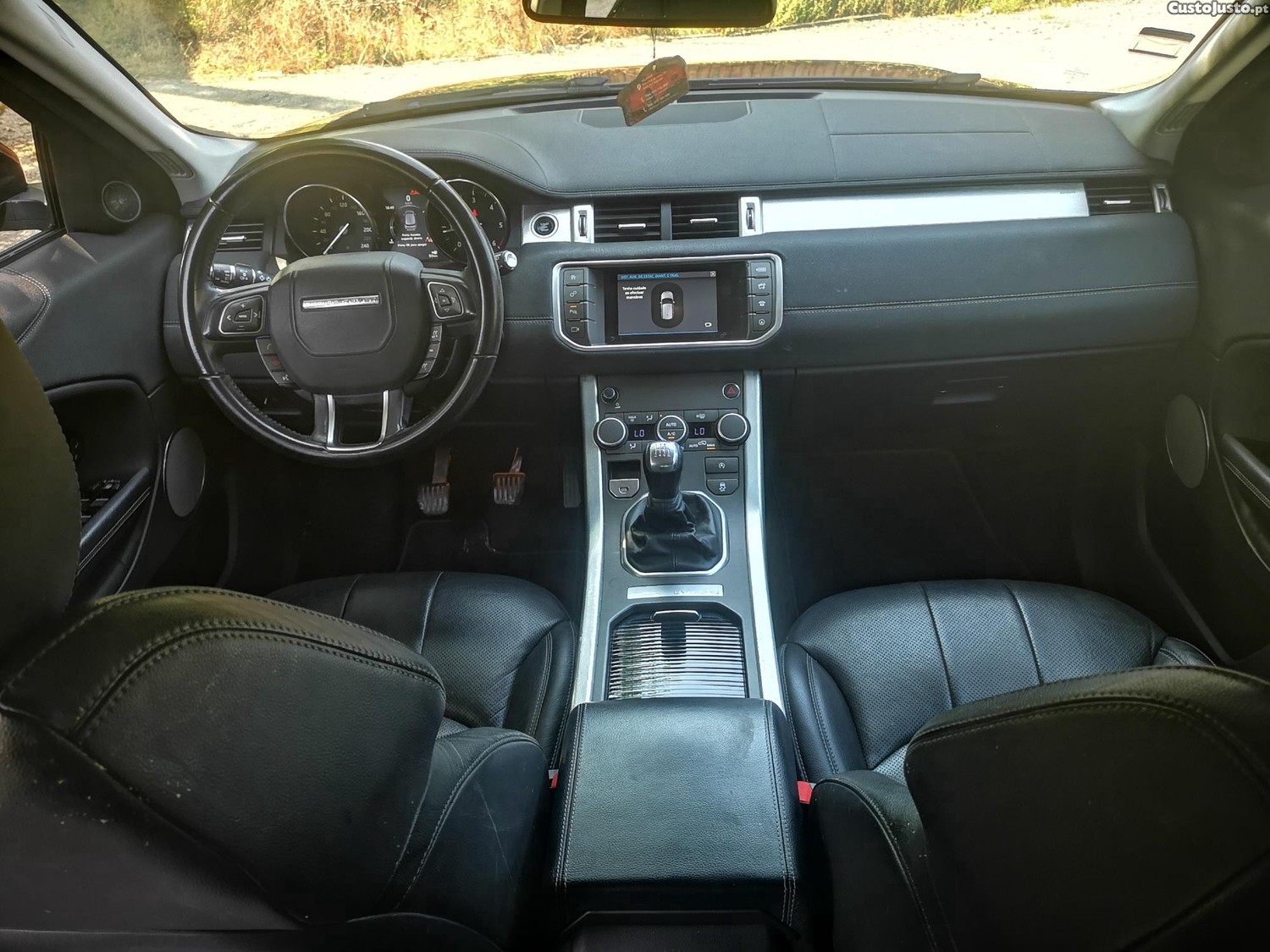 Land Rover Evoque 2.0 TD4 SE DYNAMIC - "NACIONAL - C/ GARANTIA" - "Distribuição Mudada" - "Classe 1 Port." — fotografia 19
