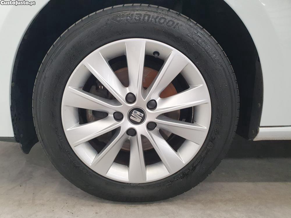 SEAT Leon 1.6 TDI Style S/S — fotografia 19