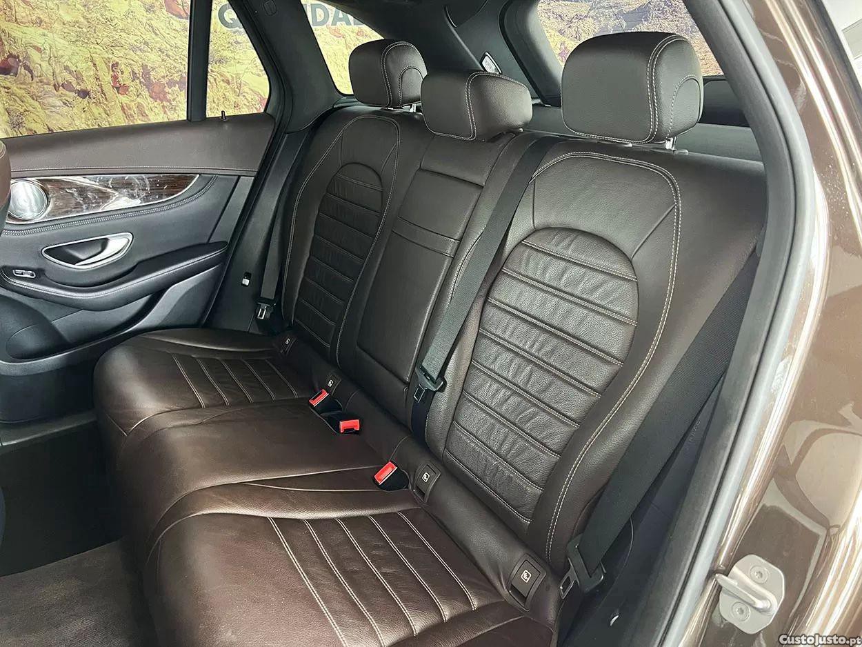 Mercedes-Benz GLC 220 D 4 MATIC — fotografia 3