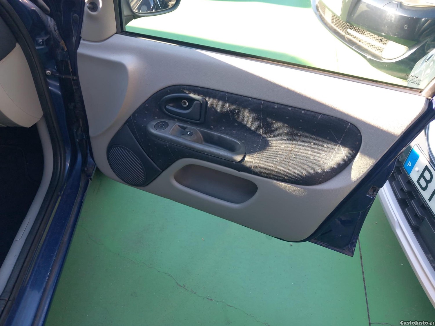 Renault Clio 1.5 dCi Confort — fotografia 12