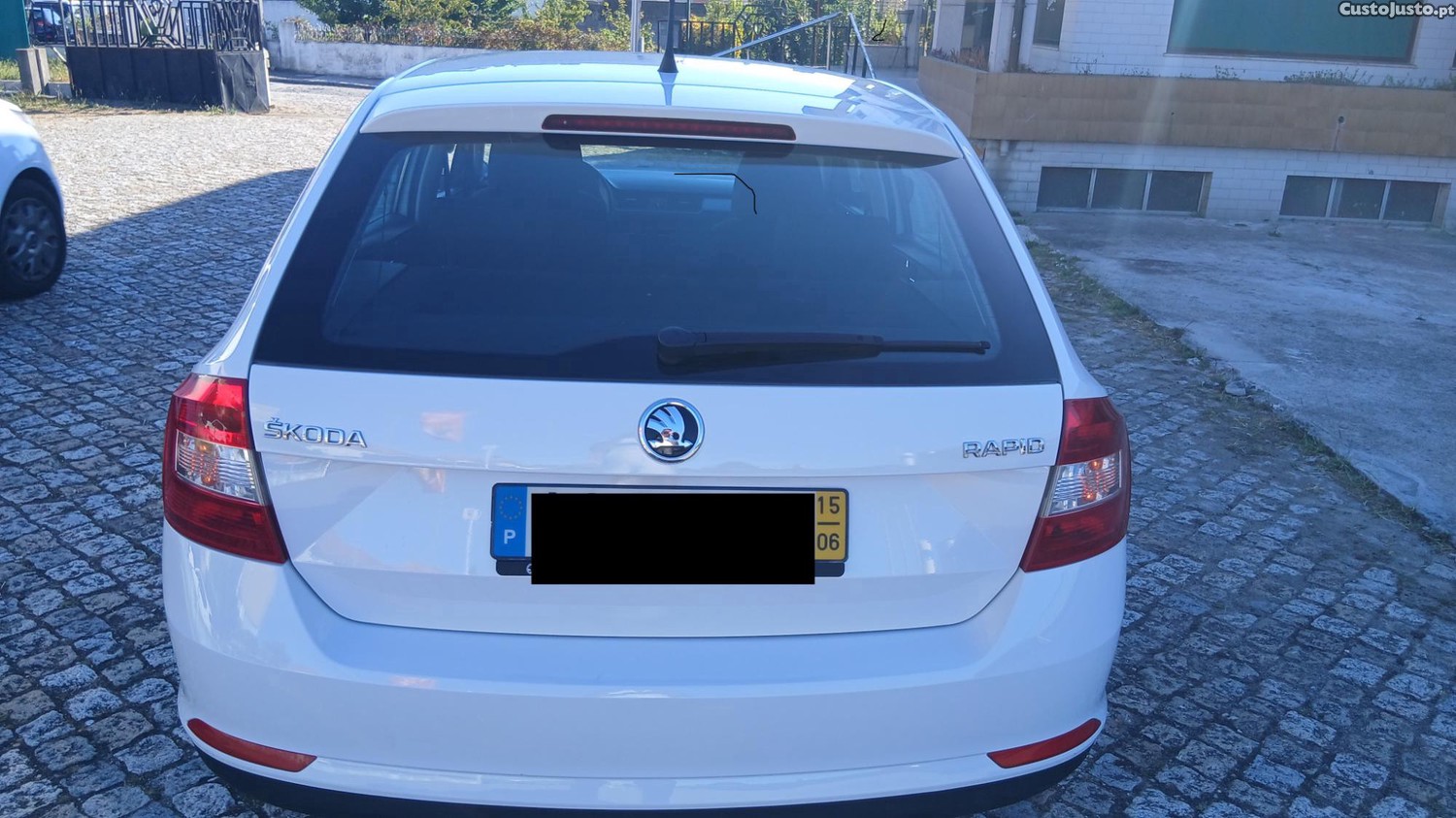 Skoda Rapid ELEGANCE 1.2 SPACEBACK TSI IMPECÁVEL — fotografia 8