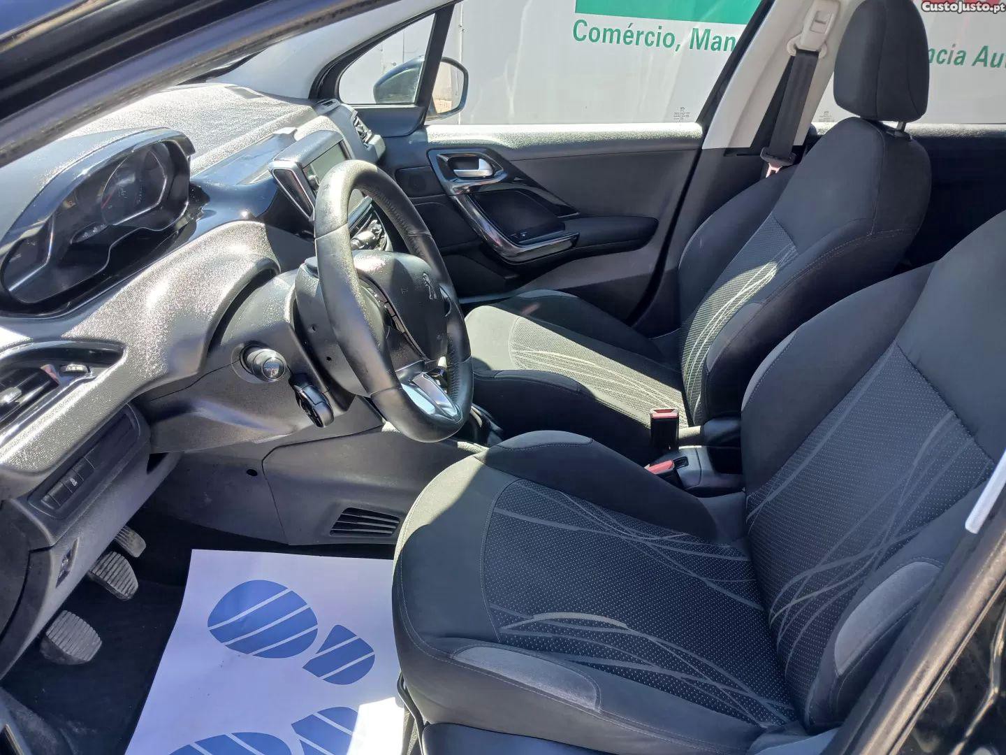 Peugeot 208 1.2 vti active — fotografia 11