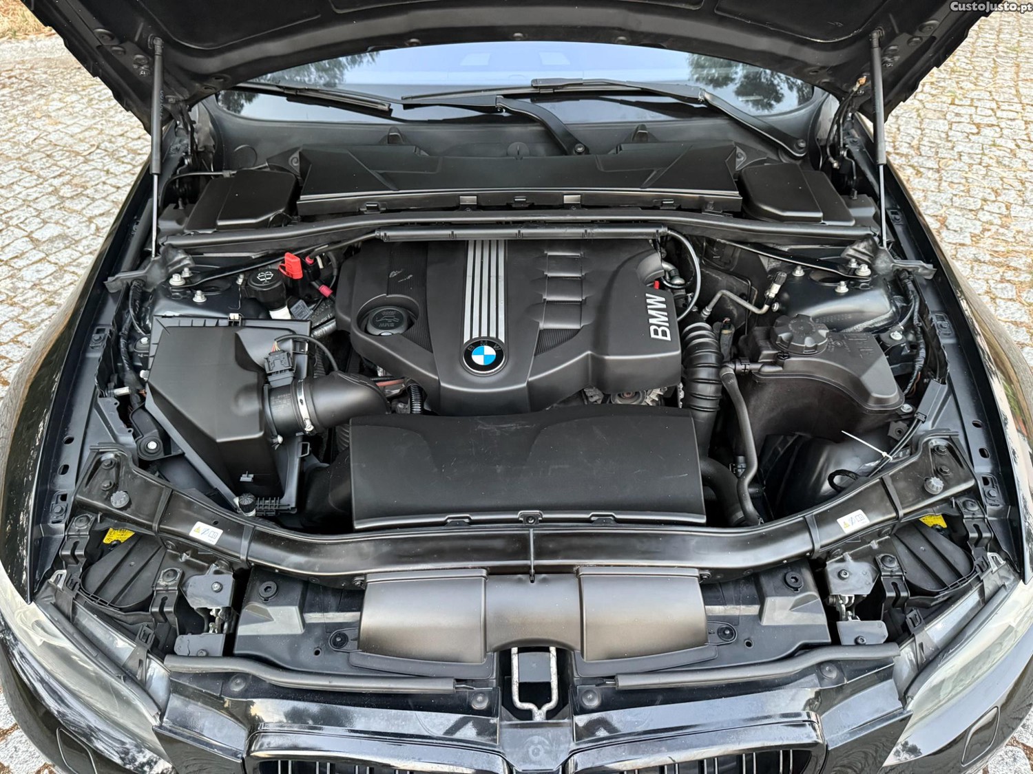 BMW 320 D — fotografia 4