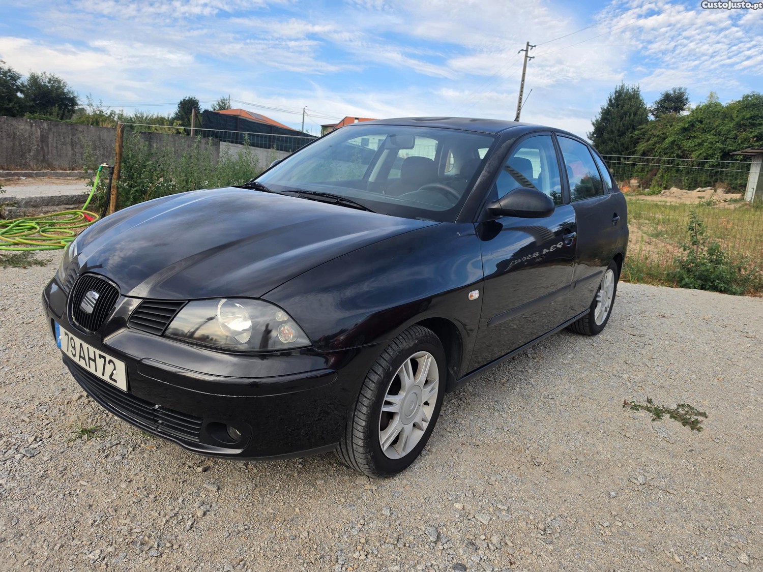 SEAT Ibiza () 1.2 AC 5portas — fotografia 13