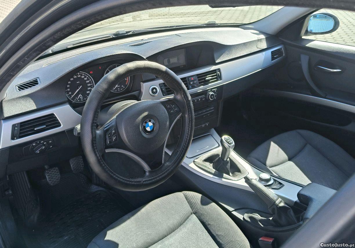 BMW 320 sport — fotografia 4