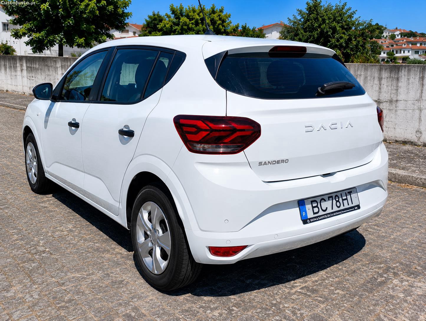 Dacia Sandero 1.0 SCe 65 CV — fotografia 11
