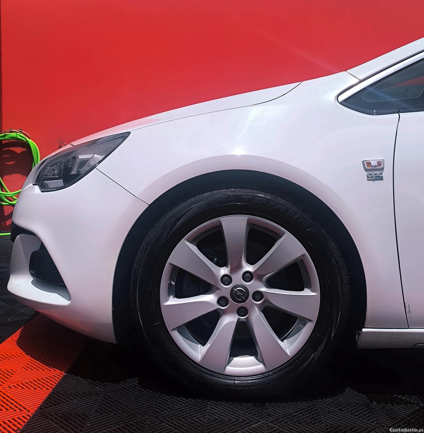 Opel Astra Gtc — fotografia 4
