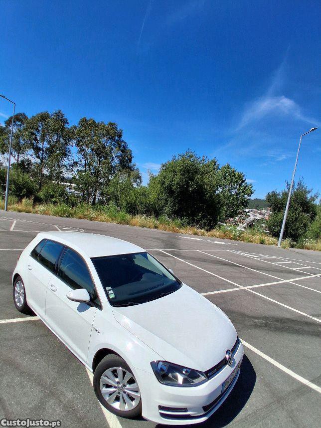Volkswagen Golf 1.6 TDI Bluemotion Confortline — fotografia 7