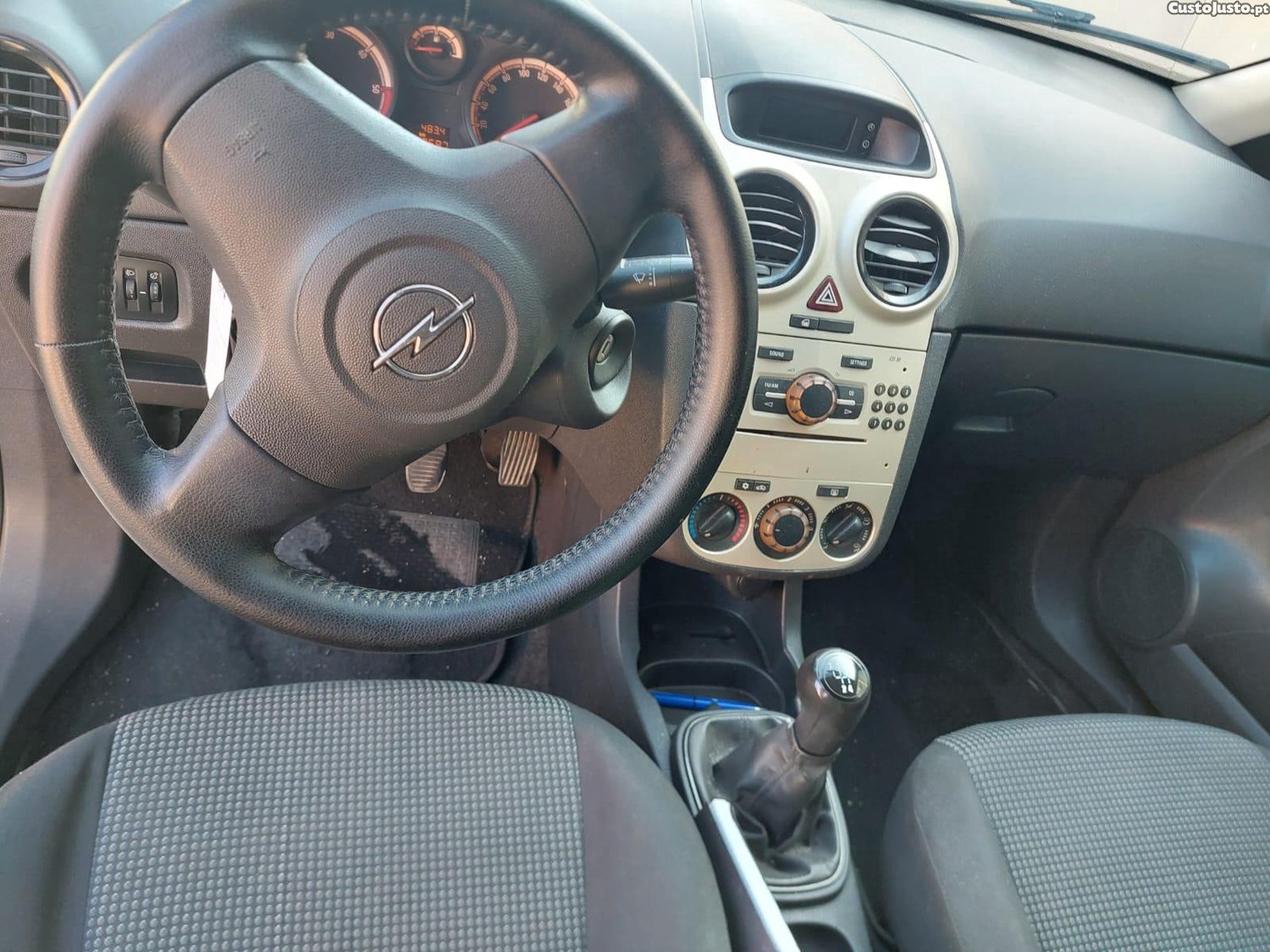 Opel Corsa 1.3cdti — fotografia 9