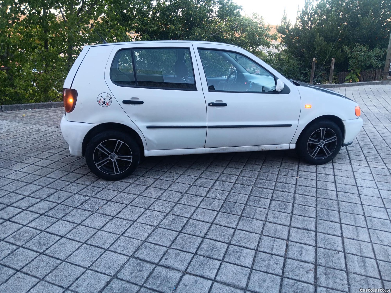 Volkswagen Polo 1.0cc económico — fotografia 5